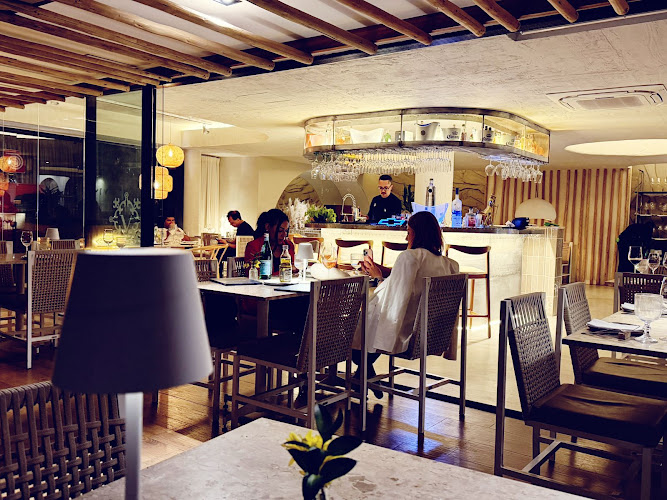 Vista Mediterrâneo — restaurants